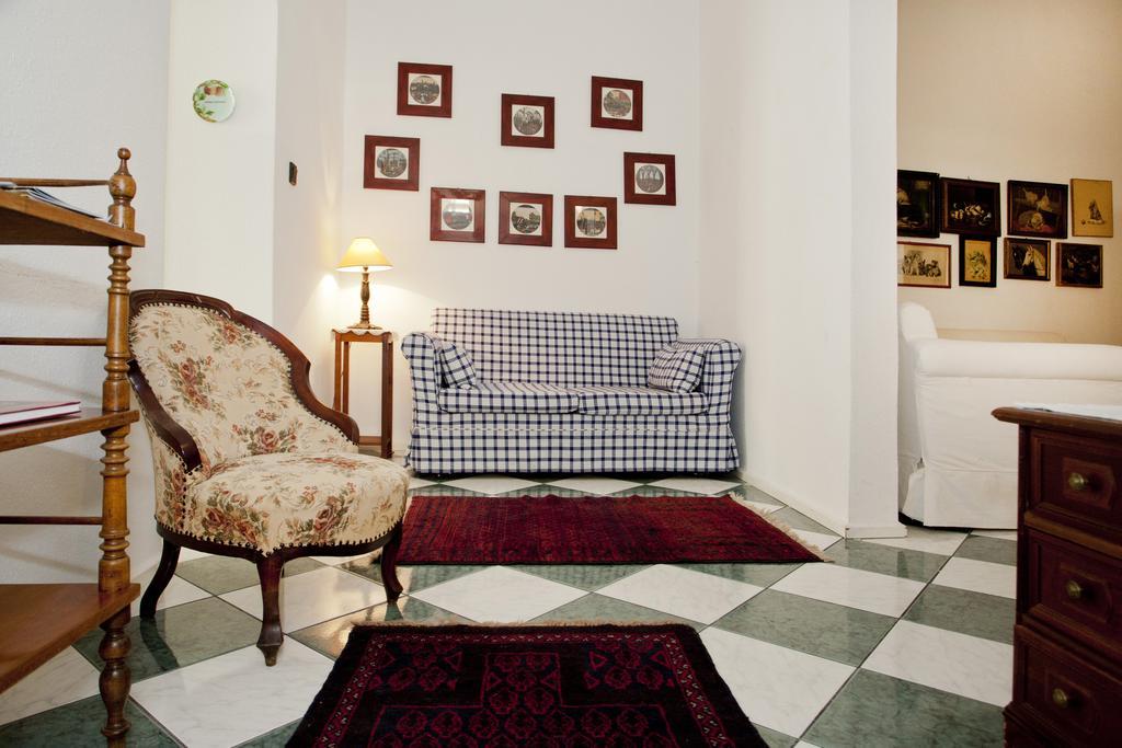 Hungarian Souvenir Apartment Budapest Room photo